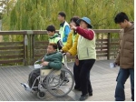 장애친구“한강 나들이” 지원 가족자원봉사자의 모습