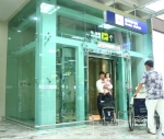 현대엘리베이터가 김포공항 청사내에 국내 최대 규모인 45인승 누드 엘리베이터를 설치했다고 30일 밝혔다.