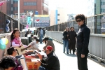 영화  에 나오는 트로트 신동의 장면