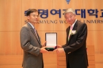 좌측 한국관광공사 강광호 부사장, 우측 차이란(蔡瀾) 한국관광 명예홍보대사