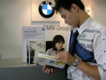 BMW 코리아가 독서의 계절을 맞이하여 9월부터 1년간 생활문화 잡지 <럭셔리>와 공동으로 ‘책 읽는 즐거움’을 나누고자 전국 주요 21개 BMW 전시장 및 서비스센터에