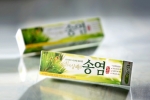 아모레퍼시픽(www.amorepacific.co.kr) 송염 치약은 11월 ‘아침에 상쾌한 송염 치약’을 리뉴얼 출시한다. 