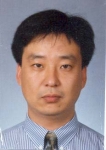  정환욱(鄭桓旭) 이사(45세)