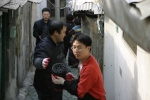 코스콤(사장 이종규) 임직원 30여명은 12일 사단법인 ‘따뜻한 한반도 사랑의 연탄나눔운동’(이사장 변형윤)에 연탄 1만장을 기증하고 마포구 아현1동 소재 독거노인 등 저소득가구에