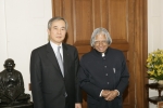 이구택 포스코 회장은 지난 14일 델리 대통령관저에서 압둘 칼람(Abdul Kalam) 인도대통령을 예방하고 포스코가 인도 오리사주에 추진중인 일관제철소 건설 현안에 대해 협의했다