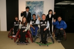 이수창 사장(오른쪽에서 두번째)이 27일 오전 장애인 럭비 국가대표 윤세완감독(오른쪽에서 첫번째)에게 1500만원 상당의 휠체어 3대를 기증했다. 