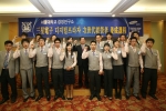 26일 오전 11시 서울대 호암교수회관에서 열린 '삼성전자 디지털프라자 차세대 경영자 양성 교육' 입과식에 참석한 장창덕 삼성전자 국내영업사업부장과 교육 대상 디