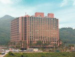 안동병원 새병원은 2002년 5월 착공한지 5년만에 대지 15,925㎡, 건축연면적 65,954,54㎡에 병상 1천1백여 규모로 국내 최고수준의 대형병원이 오픈되었다 

