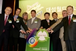 대성그룹(대표 김영훈 회장)은 창립 60주년을 맞아 '기후변화와 신재생에너지의 역할'을 주제로 10일 오전 서울 상공회의소에서 300여명의 국내외 에너지전문가들이