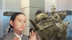 현생(경주박물관)에서 재회한 차차(기마인물상)와 유지(여주인공)