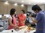 쿠킹아트센타 푸드스타일리스트 29기 이현미양이 무좀에 좋은 음식에 대해 설명하고 있다.