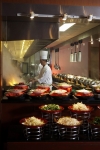 코엑스 인터컨티넨탈 호텔의 로비층에 위치한 뷔페 레스토랑 ‘브래서리’에서는 1월부터 9월까지 주중 점심에 한하여 고객이 취향대로 코너를 선별해서 이용할 수 있는 “섹션 뷔페”를 선