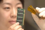 한국과학기술연구원(KIST원장 금동화) 에너지재료연구단 김일두/홍재민 박사팀은 손목에 감는 휴대폰이나 입는 컴퓨터 등의 실용화에 필요한 플렉서블 트랜지스터를 제조하는데 성공했다고 