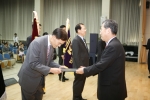 대통령상 수상중인 강광호 부사장