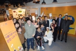 현대자동차(대표 정몽구)는 '갤러리 H-art' 전시작품 자선경매 수익금으로 평소 공연관람의 기회가 적은 장애인과 이주노동자 가족을 초청, ‘난타’ 공연을 함께했