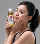 ‘광동옥수수수염차’ 새 모델에 김태희”