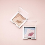 더페이스샵은 창립 4주년을 기념해 스페셜 한정판으로 멀티 포인트 메이크업 제품인 ‘더페이스샵 프레셔스 컬렉션’ 2종을 출시했다.
