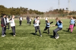 외국인학교 어린이들이 「외국인학교 체육대회」를 즐기고 있다. 