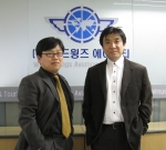 [사진] 월드윙즈 에이앤티, 이승훈 사장(우측)과 공경식 부사장(좌측)
