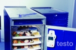 냉장고에 설치된 testo의 온도 측정기기