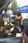 현대·기아자동차는 집중호우로 인한 피해지역에 ‘수해지역 긴급지원단’을 투입하는 등 차량 특별점검 서비스를 시행한다.