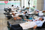 한국전력은 10월 9일 삼성동 본사 로비에서 직원 300여명이 참가한 헌혈행사를 가졌다.