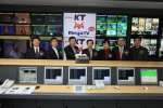 실시간 IPTV 서비스 '메가TV 라이브' 출시 기념행사를 진행하고 있는 KT임원들(좌로부터 서광주 네트워크부문장, 윤재홍 경영연구소장, 서정수 기획부문장, 윤종