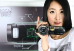삼성전자, 업계 최초 64GB SSD 탑재 풀HD 캠코더 출시
