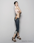 신민아, 마법 같은 3색 패션 Jeans 스타일링으로 주목