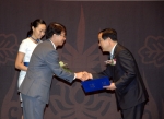 광주시는 16일 오전 서울 신라호텔에서 열린 제7회 ‘The COMPANY of Korea 2009’에서 지역혁신을 인정받아 지방경쟁력 부문 대상을 수상했다. (사진 오른쪽 최종만