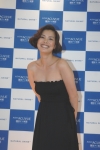 모델 박둘선이 '원데이 아큐브 디파인 내츄럴 샤인' 런칭 행사장을 찾아, 시원한 웃음을 선보이고 있다.