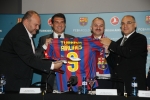 터키항공이 프리메라 리가의 명문 축구구단인 ‘FC 바르셀로나’를 3년간 공식후원 하게 된다. FC 바르셀로나 후안 올리버 (Joan Oliver) 이사, 후안 라포르타(Joan L