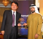 삼성전자가 2월 24일 두바이 소재 버즈 알 아랍 호텔에서 개최된 '2010 고객서비스대상' 전자기업부문 최우수 기업으로 선정되어 상을 수상하였다.(왼쪽부터 : 