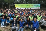 포스코, 현대제철, 동국제강 등 철강업체 임직원 및 가족 150여명 참석한 가운데 저탄소 녹색성장의 일환으로 나무심기 행사를 개최했다.