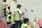 한국보건복지인력개발원 사회복무벽화지원단이 신애재활원 벽화지원 활동 모습