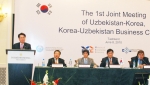 6월 8일(현지시각) 오후 우즈베키스탄 타슈켄트 인터콘티넨탈 호텔에서 개최된 한국-우즈베키스탄 민간경제협력위원회 창립총회 겸 제 1차 공동회의에서 초대 위원장에 선임된 대한항공 지
