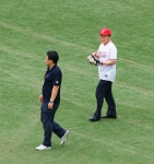 기아타이거즈 홈경기에서  군산대 채정룡 총장 시구