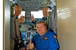 G650 시험비행팀이 Mach 0.995 달성을 기뻐하고 있다. 왼쪽부터 Gary Freeman, Tom Horne, Bill Osborne.