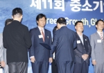 중소기업기술혁신대전에서 국무총리상을 수상하고 있는 마스터이미지쓰리디의 이영훈 회장