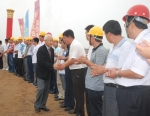 민계식 현대중공업 회장이 지난 19일 중국 산둥성 웨이하이시에 건설 중인 풍력 공장 현장을 방문, 현지 직원들을 격려했다.