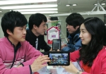 LG U+(부회장 이상철/ www.lguplus.com)가 삼성전자 태블릿PC 갤럭시탭(SHW-180L)을 22일(수)부터 출시한다. LG U+를 통해 출시하는 갤럭시탭은 새롭게 