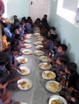 몸도 마음도 배부른 하루…월드쉐어, 인도의 어린이 날 맞아 뱅갈로르 지역에 무료급식 제공