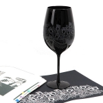 목판화가 김상구의 ‘Black & White’ 작품세계, ‘Sommelier Black Wine Glass’로 탄생