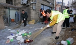 염홍철 대전시장, 시민들과 함께 거리청소 실시