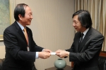 3월 28일 상명대학교 총장(이현청)은 일본 대지진과 쓰나미 피해에 대한 성금을 무토 마사토시(武藤正敏) 주한 일본대사에게 전달했다.