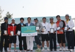 지난 15일 서울 올림픽공원 테니스코트에서 열린 ‘제3회 하나은행컵 KATA (Korea Amateur Tennis Association)  투어 테니스대회’의 결승전 후,  김정