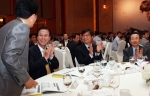 KB국민은행은 거래기업 중 가업승계에 관심이 있는 중소기업 CEO와 후계자 210여명을 초청하여 6월 3일(금) 오전 서울 롯데호텔 크리스탈볼룸에서『KB 우수기업 CEO초청 가업승