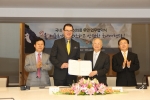 한국관광공사-대한상공회의소 MOU 체결 (왼쪽에서 2번째 한국관광공사 이 참 사장, 왼쪽에서 3번째 대한상공회의소 손경식 회장)