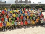 한국청소년단체협의회가 운영중인 '찾아가는 쿠킹버스'의 일환으로 실시하는 채소과일365! 가족건강365 캠페인 사진