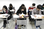 신우성논술학원 자연계 과학논술 수업 장면.